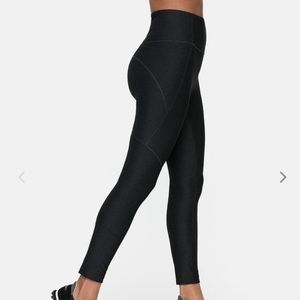 Outdoor Voices Size M 7/8 High Rise Legging